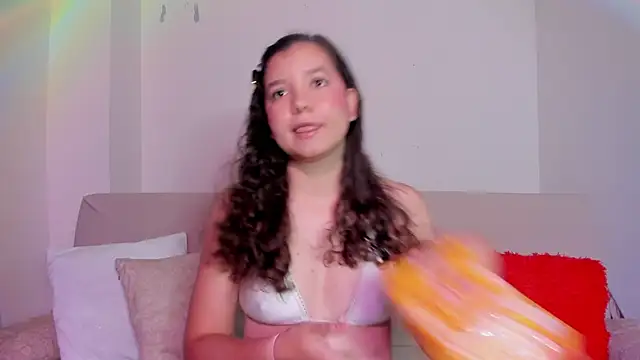 BUUNNY BELLA online show from April 30, 7:10 pm