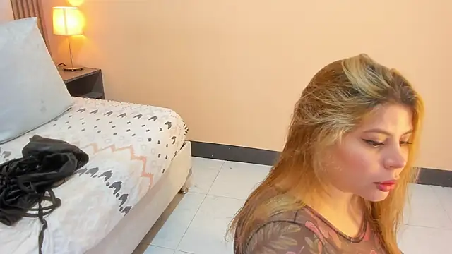 EYMI TOMSOM online show from November 13, 10:52 am