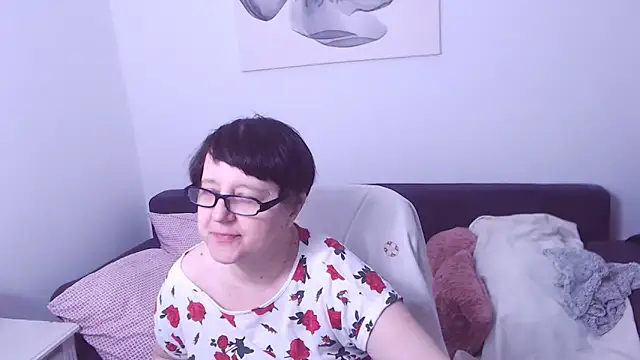 ChristaRose online show from March 6, 8:15 pm