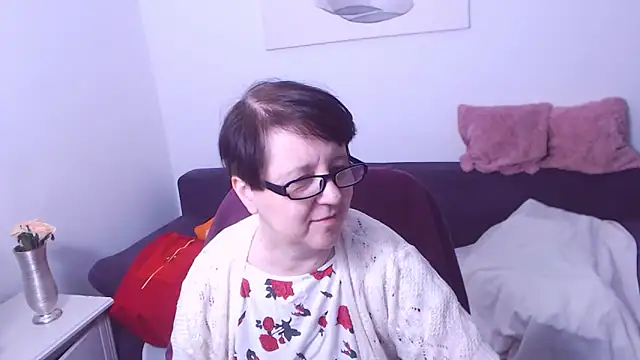 ChristaRose online show from April 17, 7:06 pm