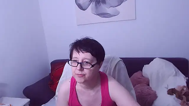 ChristaRose online show from June 8, 1:28 am