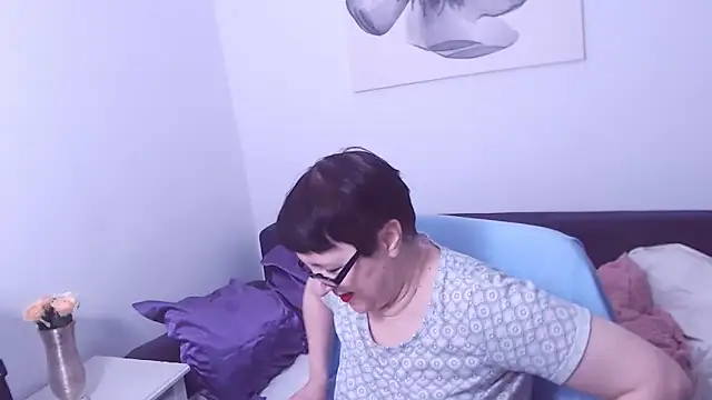 ChristaRose online show from November 5, 11:08 pm