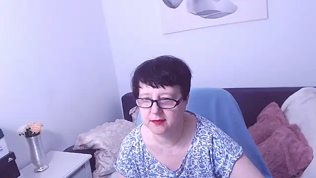 Snapshot of ChristaRose chatting on October 12, 12:01 am ChristaRose online show from October 12, 12:01 am
