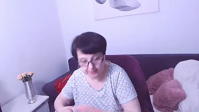 ChristaRose online show from May 16, 2:10 am