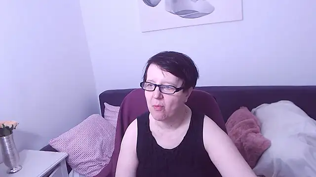 ChristaRose online show from March 29, 11:45 am