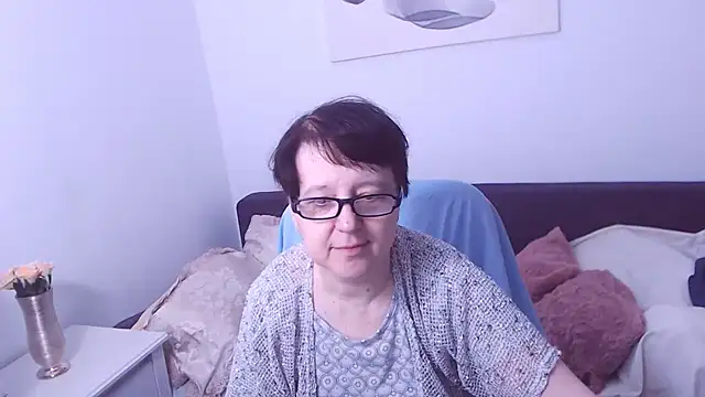 ChristaRose online show from November 12, 7:40 pm