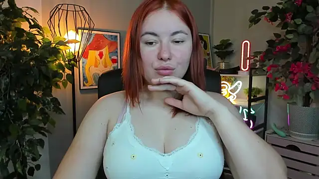 Snapshot of LAYLAxSTAR chatting on October 6, 6:47 am LAYLAxSTAR online show from October 6, 6:47 am