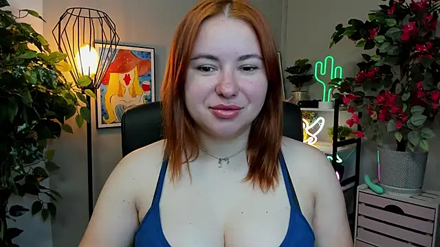 Snapshot of LAYLAxSTAR chatting on September 12, 6:24 am LAYLAxSTAR online show from September 12, 6:24 am