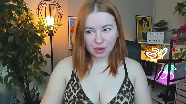 Snapshot of LAYLAxSTAR chatting on February 11, 7:30 am LAYLAxSTAR online show from February 11, 7:30 am