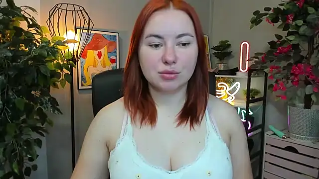 Snapshot of LAYLAxSTAR chatting on October 8, 6:37 am LAYLAxSTAR online show from October 8, 6:37 am