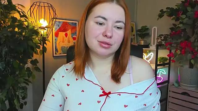 Snapshot of LAYLAxSTAR chatting on December 14, 7:47 am LAYLAxSTAR online show from December 14, 7:47 am