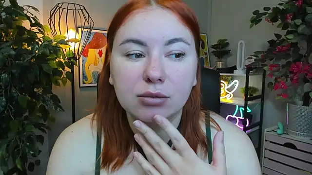 Snapshot of LAYLAxSTAR chatting on October 10, 6:36 am LAYLAxSTAR online show from October 10, 6:36 am