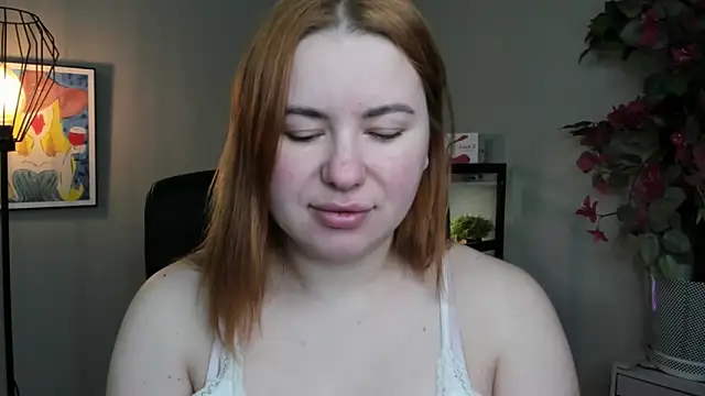 LAYLAxSTAR online show from April 1, 6:15 am