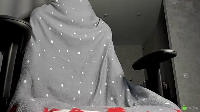 Snapshot of Courtney_Luv chatting on November 1, 4:23 pm Courtney Luv online show from November 1, 4:23 pm