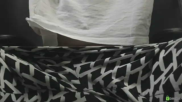 Snapshot of Courtney_Luv chatting on November 28, 3:01 pm Courtney Luv online show from November 28, 3:01 pm