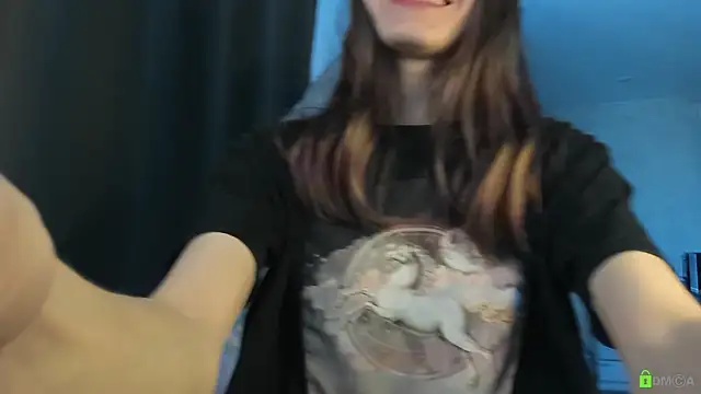 Snapshot of Courtney_Luv chatting on March 4, 11:07 am Courtney Luv online show from March 4, 11:07 am