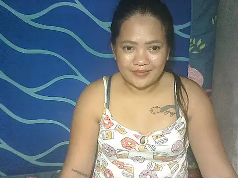 Snapshot of amariaxxx388 chatting on July 6, 12:06 am amariaxxx388 online show from July 6, 12:06 am