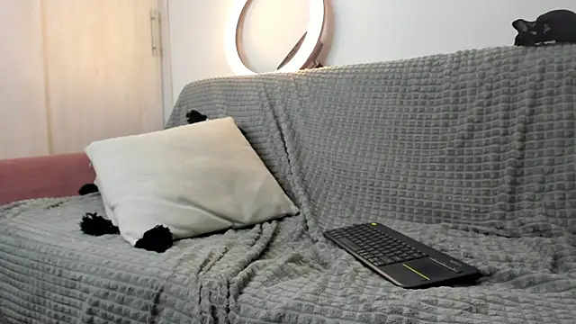 Snapshot of specter_27 chatting on March 22, 2:05 am specter 27 online show from March 22, 2:05 am