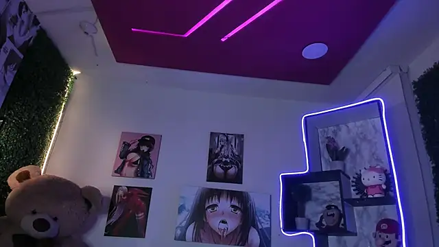 Snapshot of _liathompsom09 chatting on February 2, 11:04 pm liathompsom09 online show from February 2, 11:04 pm