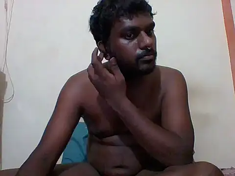 Snapshot of Slavebottombdsm09 chatting on May 6, 8:40 am Slavebottombdsm09 online show from May 6, 8:40 am