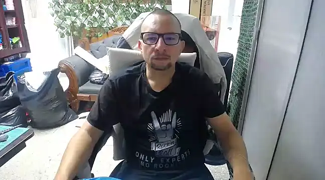 Snapshot of alexam_gal@xh chatting on February 25, 3:31 pm alexam galxh online show from February 25, 3:31 pm