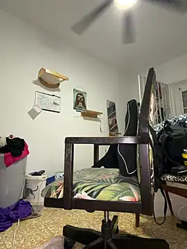 poppergirl69 online show from April 12, 12:47 am