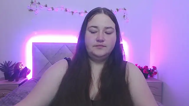 Snapshot of XX_Daniella_XX chatting on May 14, 6:32 am XX Daniella XX online show from May 14, 6:32 am