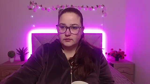 Snapshot of XX_Daniella_XX chatting on April 22, 6:31 am XX Daniella XX online show from April 22, 6:31 am