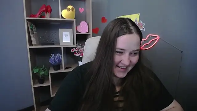 Snapshot of XX_Daniella_XX chatting on May 9, 6:28 am XX Daniella XX online show from May 9, 6:28 am