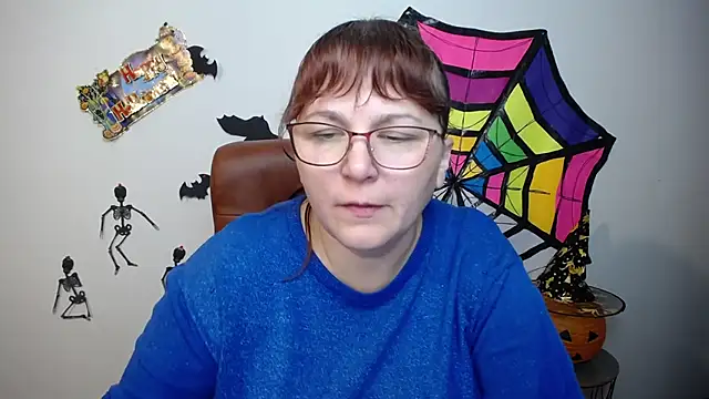 Snapshot of AliceInksSweetty chatting on October 25, 6:12 am AliceInksSweetty online show from October 25, 6:12 am