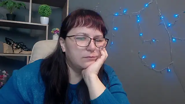 Snapshot of AliceInksSweetty chatting on November 30, 6:58 am AliceInksSweetty online show from November 30, 6:58 am