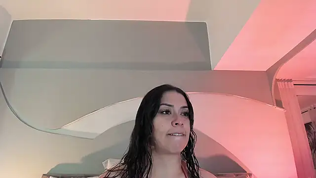 Nicolle W online show from October 8, 11:45 am