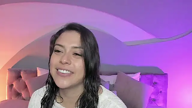 Nicolle W online show from March 21, 12:06 pm