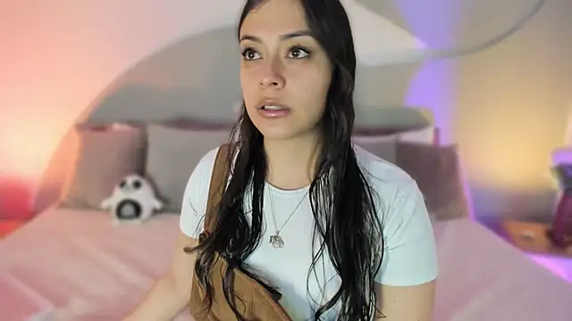 Nicolle W online show from October 11, 11:55 am