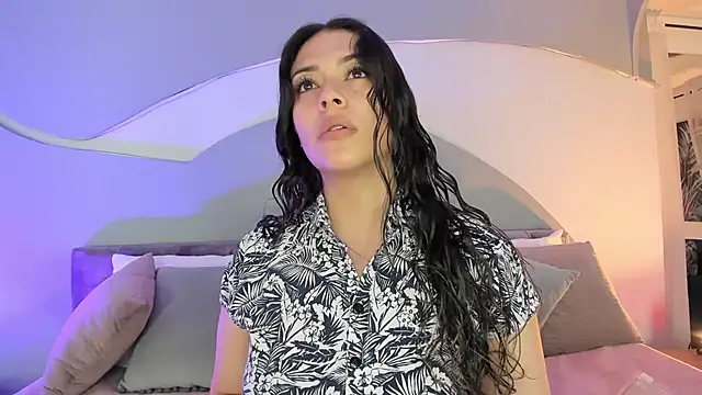 Nicolle W online show from September 21, 2:39 am