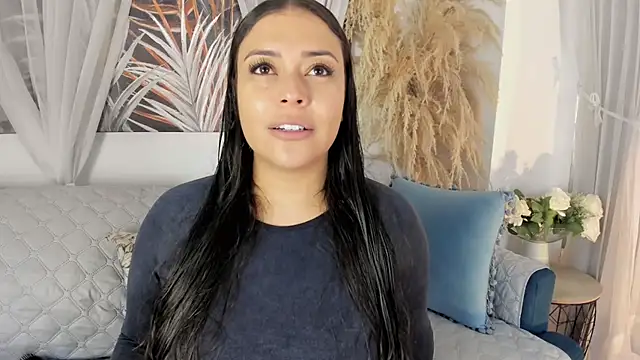 Snapshot of Nicolle_W chatting on June 30, 11:43 am Nicolle W online show from June 30, 11:43 am