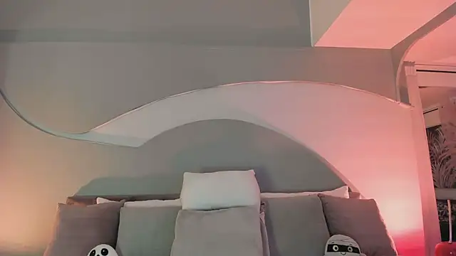 Nicolle W online show from October 24, 11:53 am