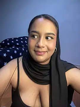 Snapshot of Maryam_yamal chatting on December 9, 11:24 pm Maryam yamal online show from December 9, 11:24 pm