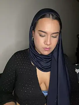 Snapshot of Maryam_yamal chatting on February 28, 10:50 pm Maryam yamal online show from February 28, 10:50 pm
