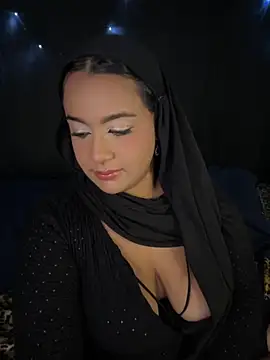 Snapshot of Maryam_yamal chatting on October 18, 9:17 pm Maryam yamal online show from October 18, 9:17 pm