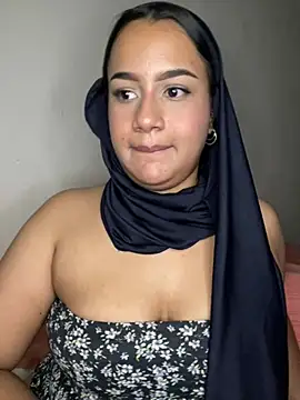 Snapshot of Maryam_yamal chatting on February 21, 9:43 pm Maryam yamal online show from February 21, 9:43 pm