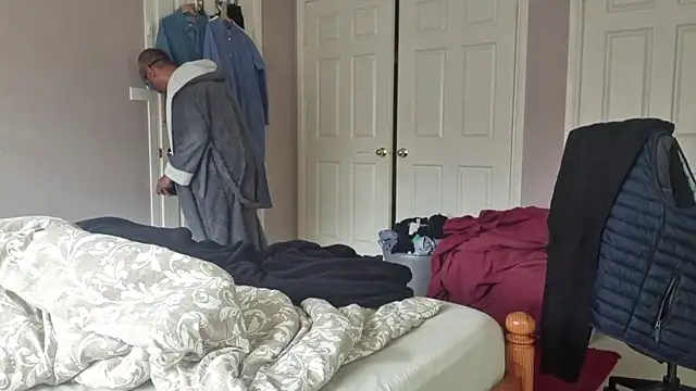 AmateurGuy23 online show from October 28, 2:01 am