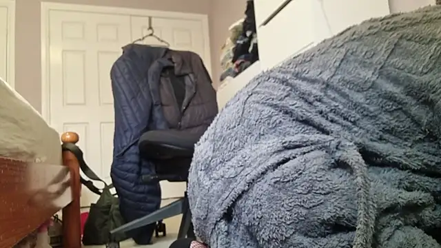 AmateurGuy23 online show from October 27, 4:24 am