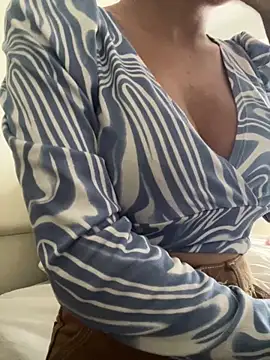 DulceMya6 online show from May 25, 12:15 pm