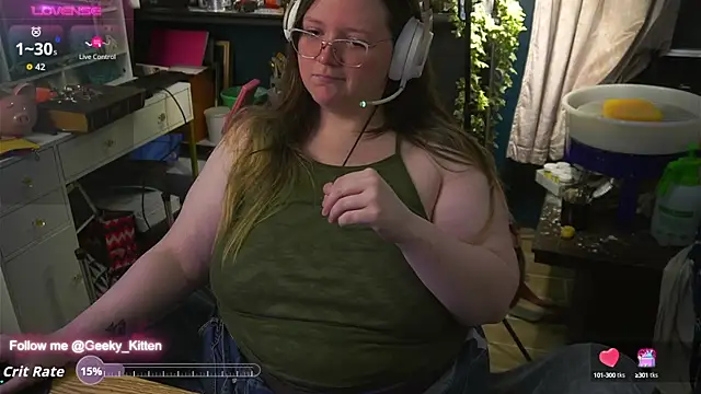 Snapshot of Geeky_Kitten chatting on September 23, 5:25 am Geeky Kitten online show from September 23, 5:25 am