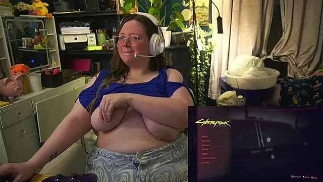 Snapshot of Geeky_Kitten chatting on October 9, 10:16 am Geeky Kitten online show from October 9, 10:16 am