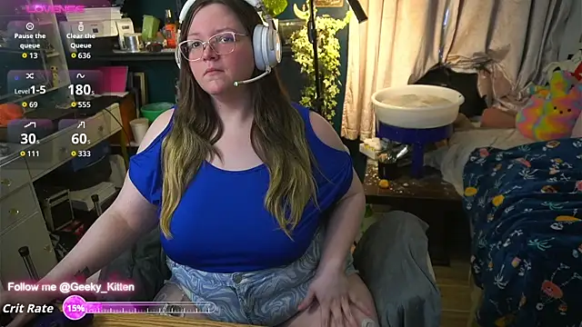 Snapshot of Geeky_Kitten chatting on September 12, 1:22 pm Geeky Kitten online show from September 12, 1:22 pm