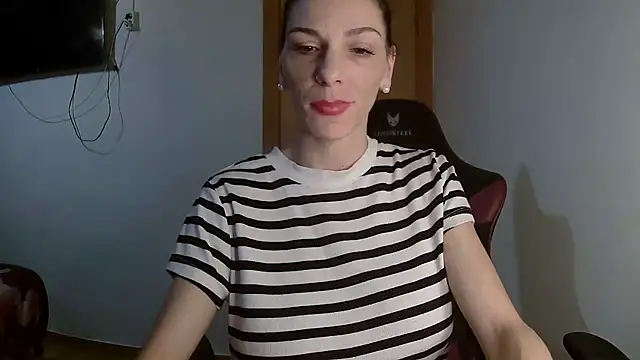 Vampirosa online show from February 4, 7:42 pm