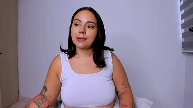Snapshot of susy_angel chatting on May 8, 10:02 pm susy angel online show from May 8, 10:02 pm