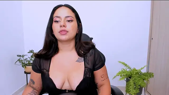 Snapshot of susy_angel chatting on June 1, 11:37 pm susy angel online show from June 1, 11:37 pm